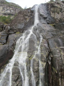 Lysefjord. Hengjanefossen