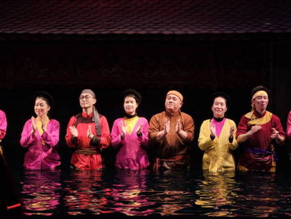 20250216_220151 Vietnam - Spettacolo delle marionette sull'acqua